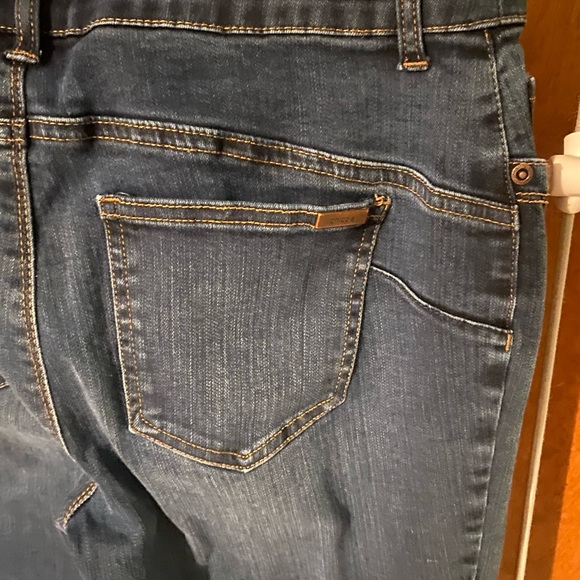 Chico’s So Lifting slimming jeans 0.5 short - Picture 3 of 4